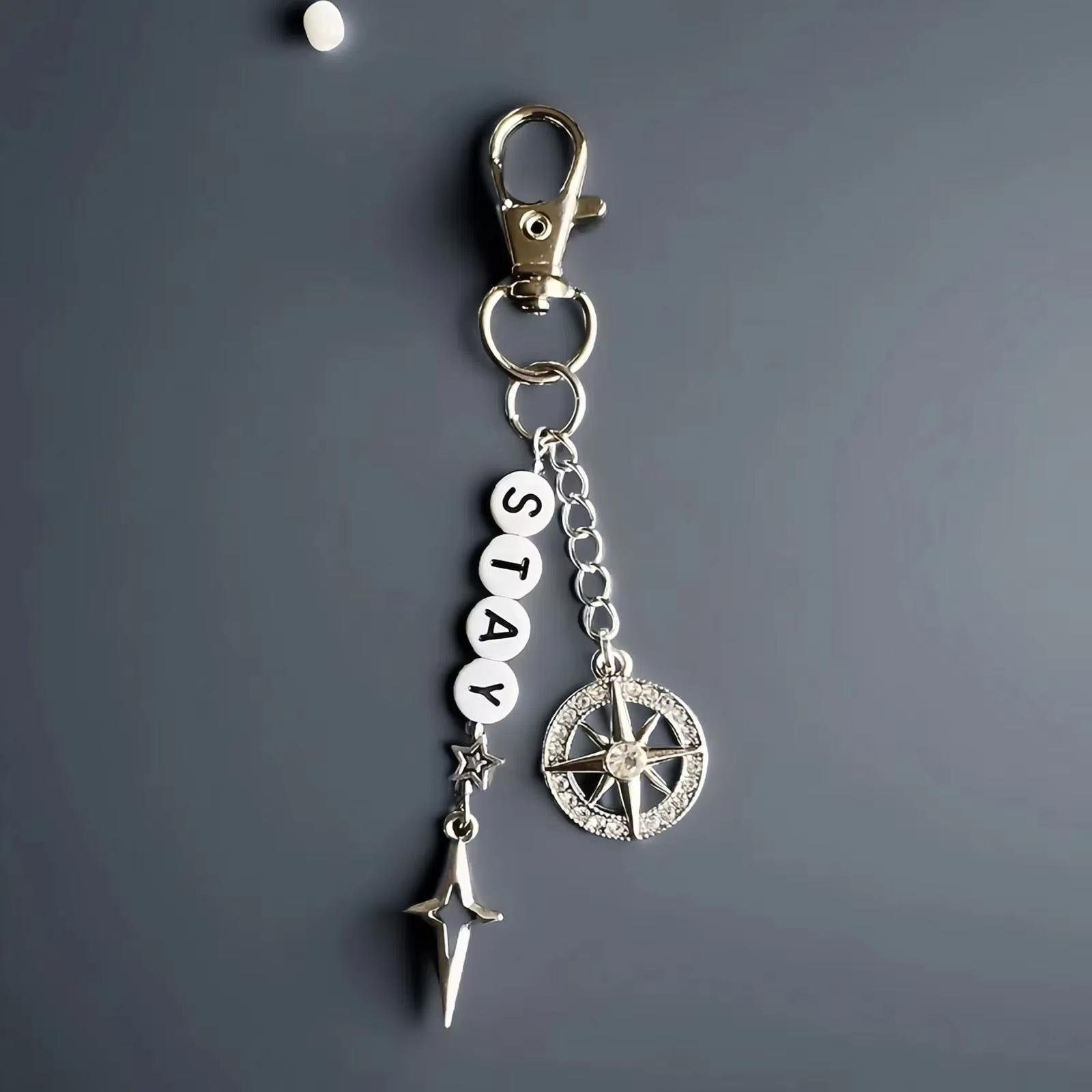 Porte-clés perlé Kpop Stray Ki - Phone Accessories Ideas avis et prix